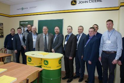 John Deere и «Трактородеталь» инвестируют в будущих профессионалов!