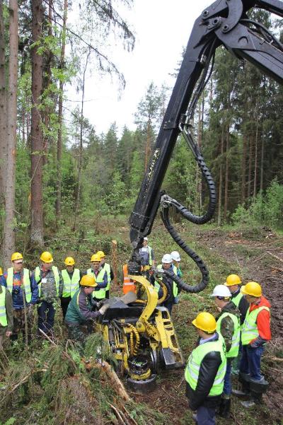 John Deere: демо-шоу на базе Вышневолоцкого ЛПХ