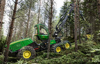 John Deere представляет новый маневренный харвестер